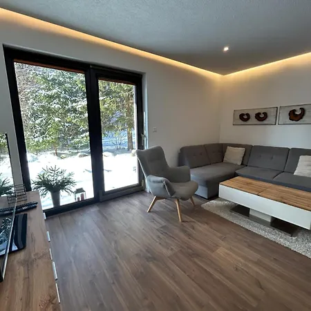 Eskimo Apartment Bystra